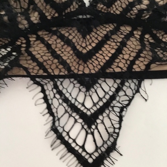 EXPRESS BLACK LACE BRALETTE NWT XS - Picture 10 of 15